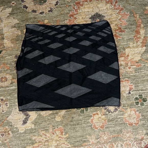 Robert Rodriguez sz 4 black skirt - Picture 2 of 2